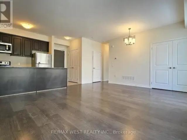 Apartment 2 Bedroom For Rent Oakville ON 2700 ES103243670