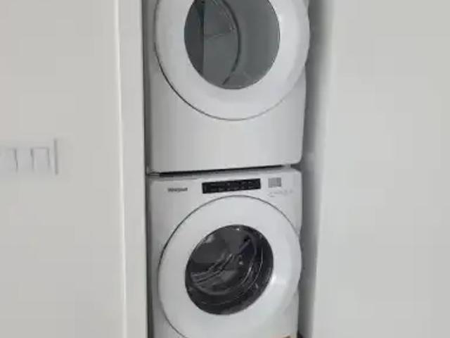 Apartment 2 Bedroom For Rent Oakville ON 2749 ES103091685