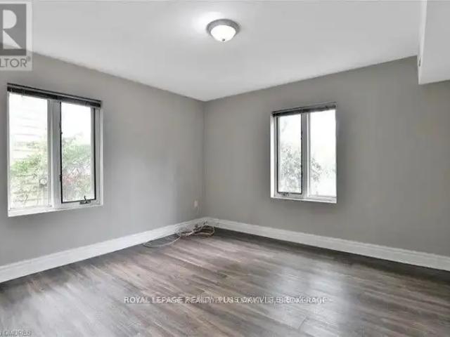 Apartment 2 Bedroom For Rent Oakville ON 2850 ES101986766