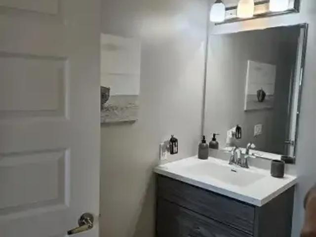 Apartment 2 Bedroom For Rent Oakville ON 2899 ES102578857