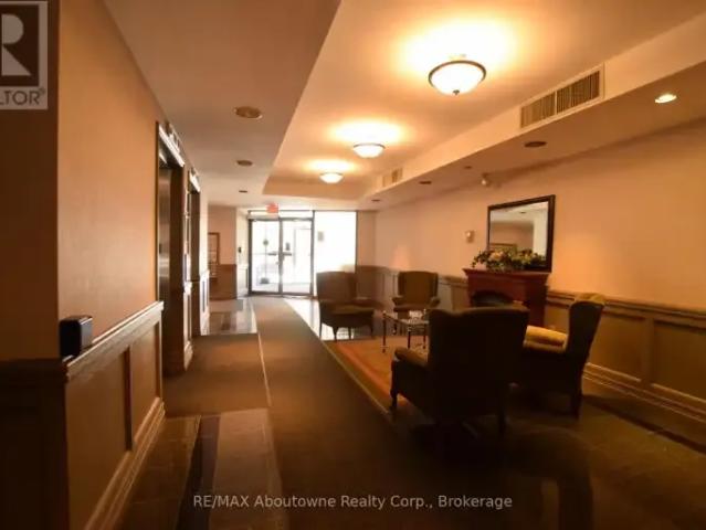 Apartment 2 Bedroom For Rent Oakville ON 2900 ES101262063