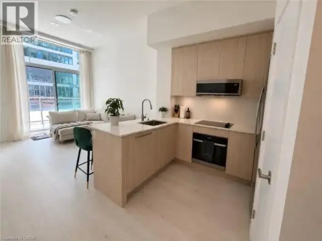 Apartment 2 Bedroom For Rent Oakville ON 2300 ES103542314