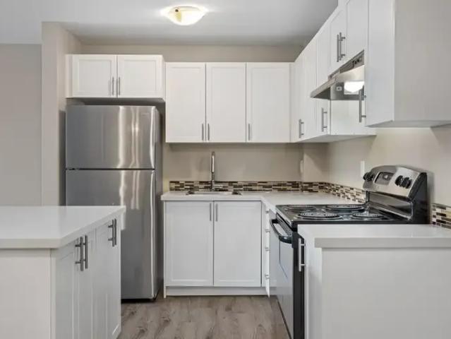Apartment 2 Bedroom For Rent Amherstview ON 1725 ES89886599