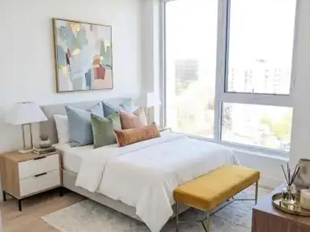 Apartment 2 Bedroom For Rent Burlington ON 2400 ES103301345