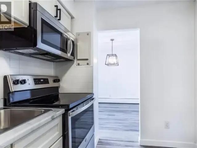 Apartment 2 Bedroom For Rent Burlington ON 2425 ES105048065