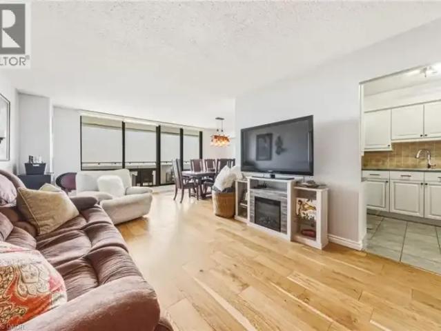 Apartment 2 Bedroom For Rent Burlington ON 2600 ES103119062