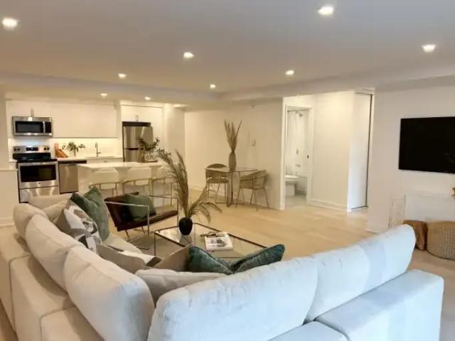 Apartment 2 Bedroom For Rent Burlington ON 3382 ES103694673