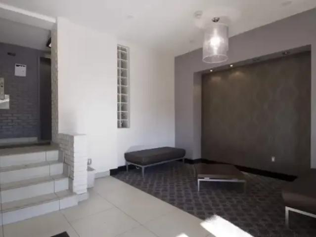 Apartment 2 Bedroom For Rent Brampton ON 1999 ES102657878