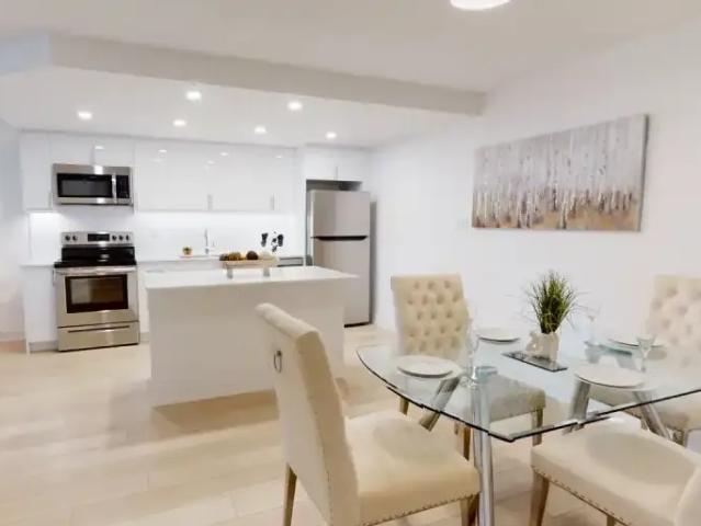 Apartment 2 Bedroom For Rent Brampton ON 2489 ES102113683