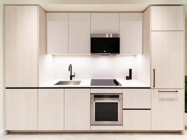 Apartment 2 Bedroom For Rent Brampton ON 2496 ES105022976