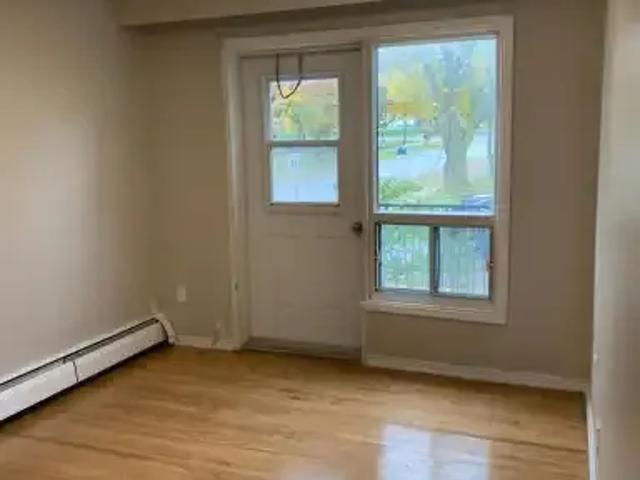 Apartment 2 Bedroom For Rent Bradford West Gwillimbury ON 1850 ES103091560