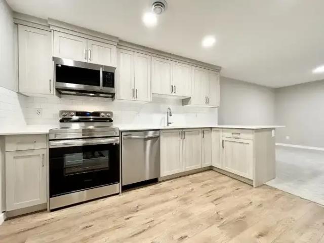Apartment 2 Bedroom For Rent Calgary AB 1200 ES104181294