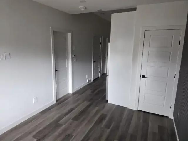 Apartment 2 Bedroom For Rent Calgary AB 1400 ES103091348
