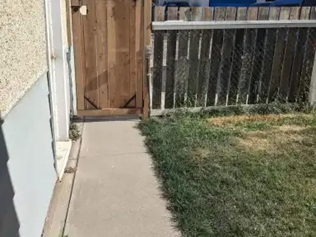 Apartment 2 Bedroom For Rent Calgary AB 1500 ES103091397