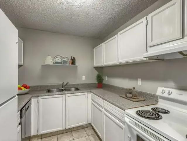 Apartment 2 Bedroom For Rent Calgary AB 1710 ELS98568858