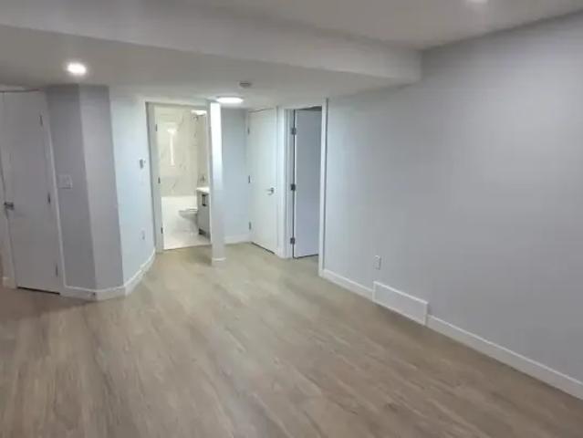 Apartment 2 Bedroom For Rent Chestermere AB 1300 ES103119052