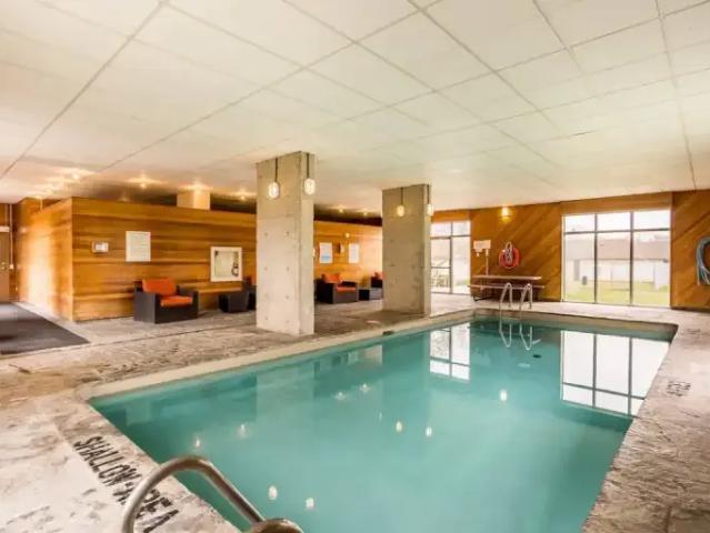 Apartment 2 Bedroom For Rent Etobicoke ON 2420 ES103739526