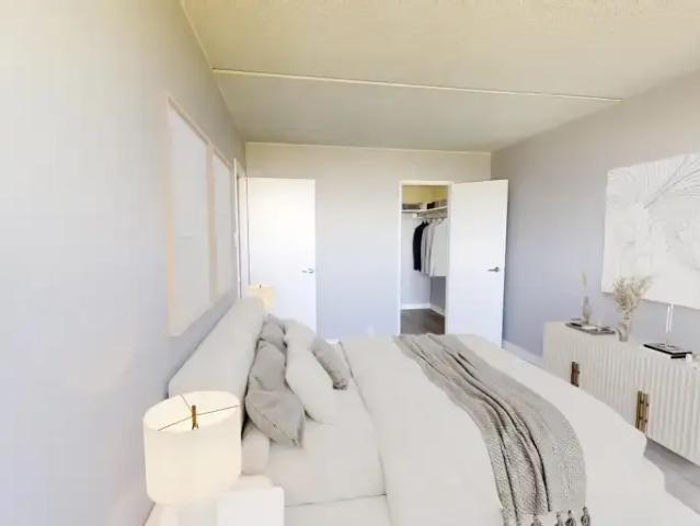 Apartment 2 Bedroom For Rent East York ON 2297 ES103694811