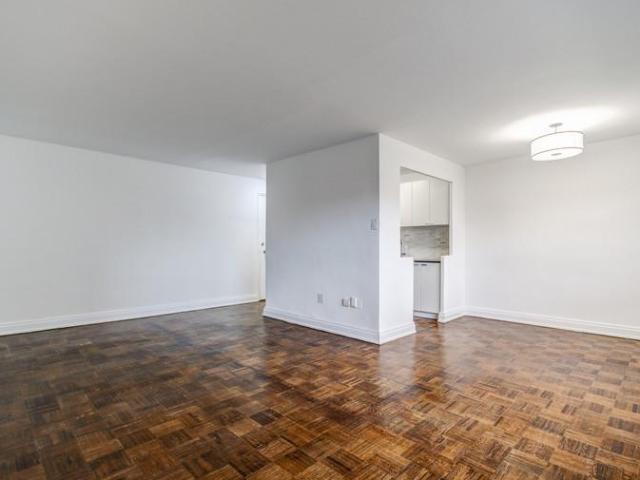 Apartment 2 Bedroom For Rent East York ON 2425 ES90143034