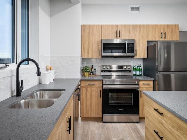 Apartment 2 Bedroom For Rent Edmonton AB 1985 ES98309180