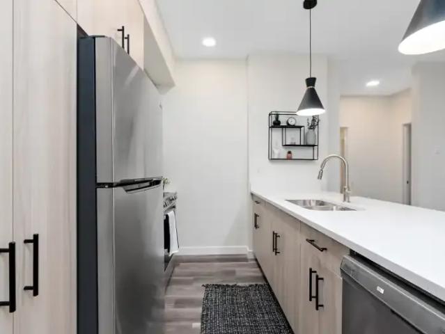 Apartment 2 Bedroom For Rent Edmonton AB 1987 ES100808223