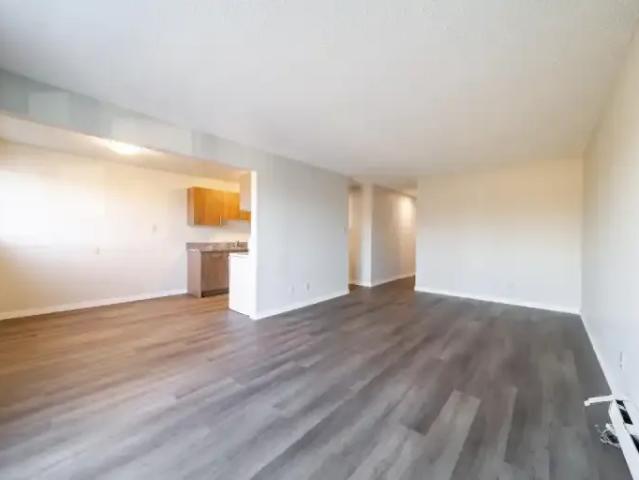 Apartment 2 Bedroom For Rent Edmonton AB 1325 ES98785561