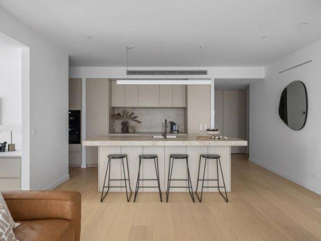 Apartment 2 Bedroom For Rent Essendon VIC ES103067822