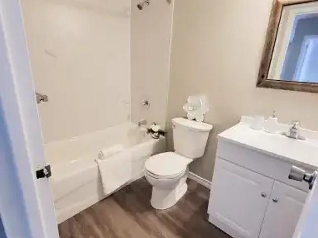Apartment 2 Bedroom For Rent Fergus ON 2045 ELS100707389