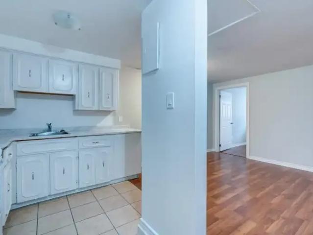 Apartment 2 Bedroom For Rent Guelph ON 1750 ES99629687