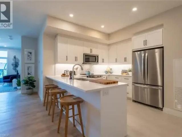 Apartment 2 Bedroom For Rent Guelph ON 3600 ES105004751