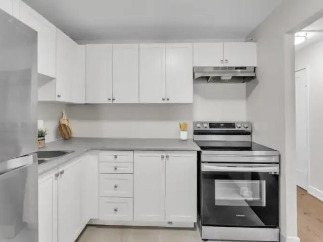 Apartment 2 Bedroom For Rent Kingston ON 1745 ES105166665