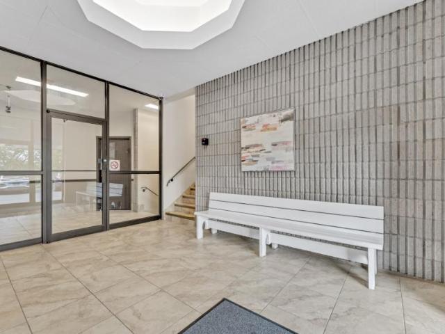 Apartment 2 Bedroom For Rent Kingston ON 2190 ES99709279