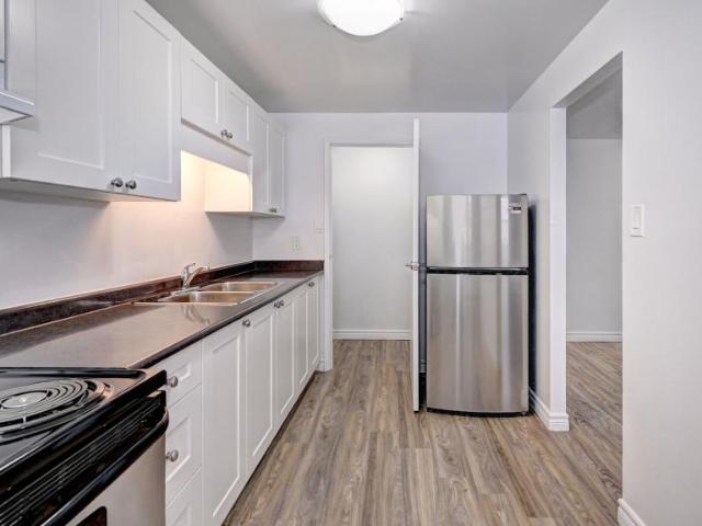 Apartment 2 Bedroom For Rent Kitchener ON 1729 ES98311654