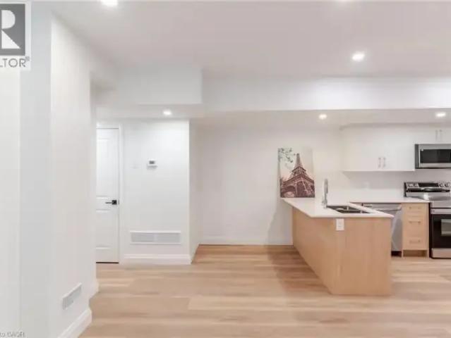 Apartment 2 Bedroom For Rent Kitchener ON 1900 ES105135707