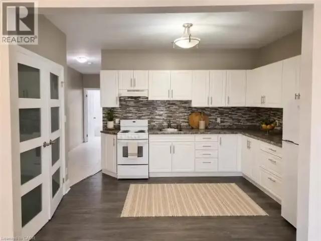 Apartment 2 Bedroom For Rent Kitchener ON 1950 ES104106778