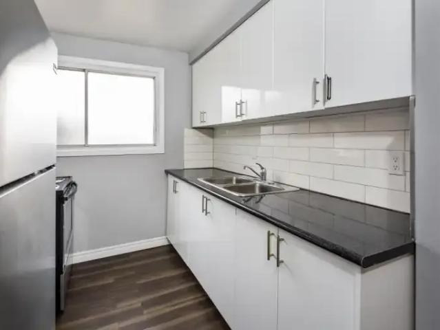 Apartment 2 Bedroom For Rent Kitchener ON 2397 ES98816449