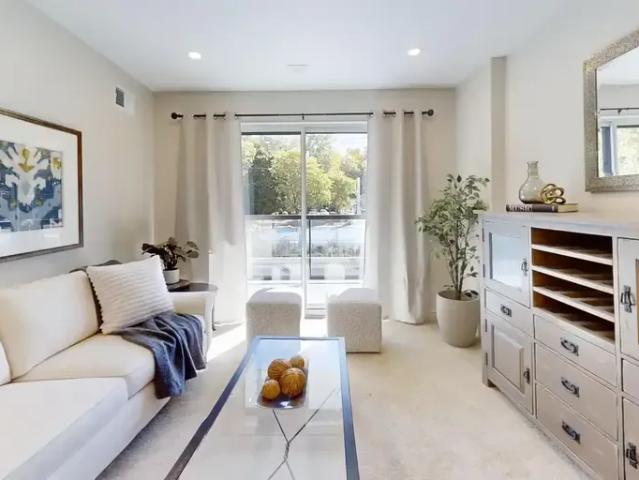 Apartment 2 Bedroom For Rent Kitchener ON 2900 ES96589118