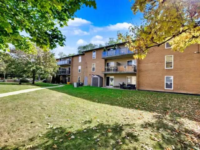 Apartment 2 Bedroom For Rent London ON 1675 ES104140959