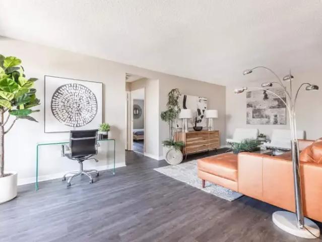 Apartment 2 Bedroom For Rent London ON 1749 ELS101088768