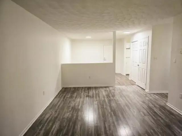 Apartment 2 Bedroom For Rent Lower Sackville Nova Scotia 1999 ES89922774