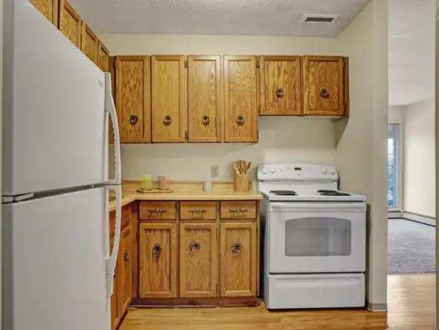 Apartment 2 Bedroom For Rent Regina SK 1420 ES102882627