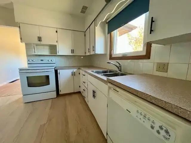 Apartment 2 Bedroom For Rent Redcliff AB 1950 ES102952094