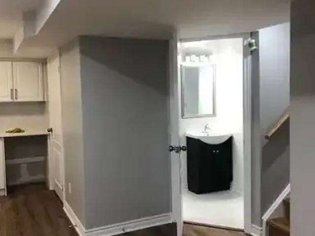 Apartment 2 Bedroom For Rent Richmond Hill ON 1700 ELS101612832