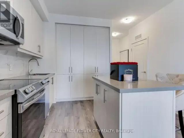 Apartment 2 Bedroom For Rent Richmond Hill ON 2900 ES105119015