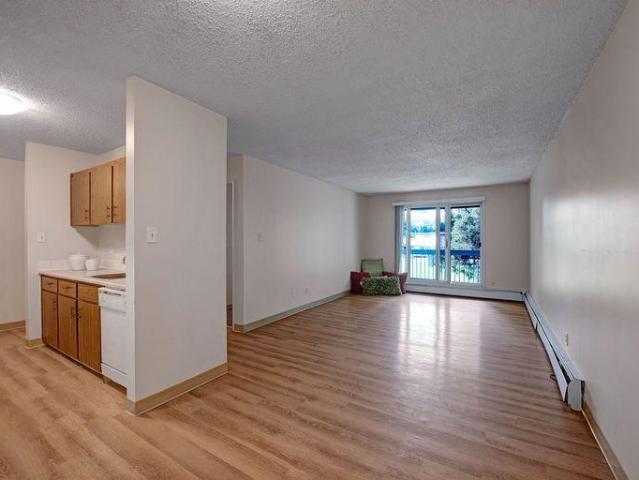 Apartment 2 Bedroom For Rent St. Albert AB 1570 ES88112125