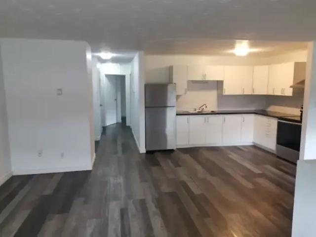 Apartment 2 Bedroom For Rent St. Catharines ON 1660 ES103301186
