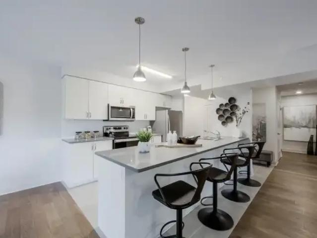 Apartment 2 Bedroom For Rent St. Catharines ON 2675 ES103410656
