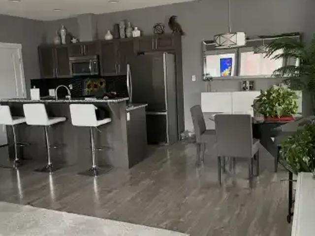 Apartment 2 Bedroom For Rent Stony Plain AB 1800 ES104876498
