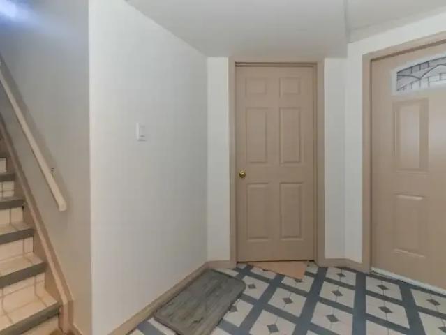 Apartment 2 Bedroom For Rent Stony Plain AB 1200 ES104535480