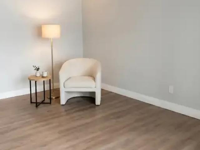 Apartment 2 Bedroom For Rent Stratford ON 1995 ES103541655